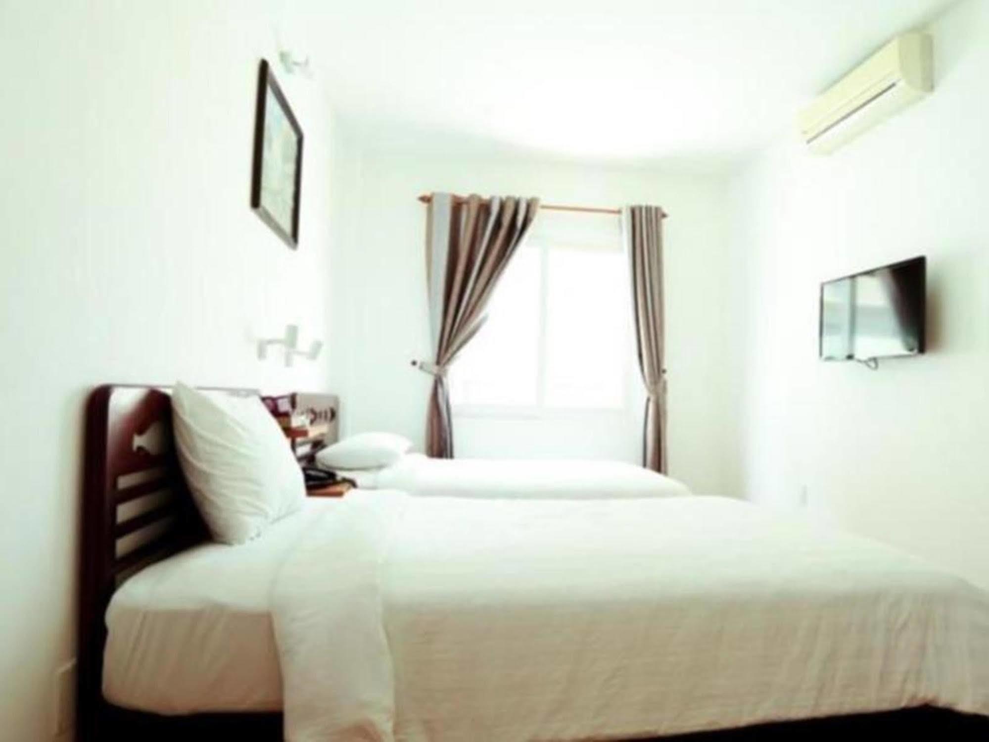 Xuan Hung Hotel Дананг Екстериор снимка