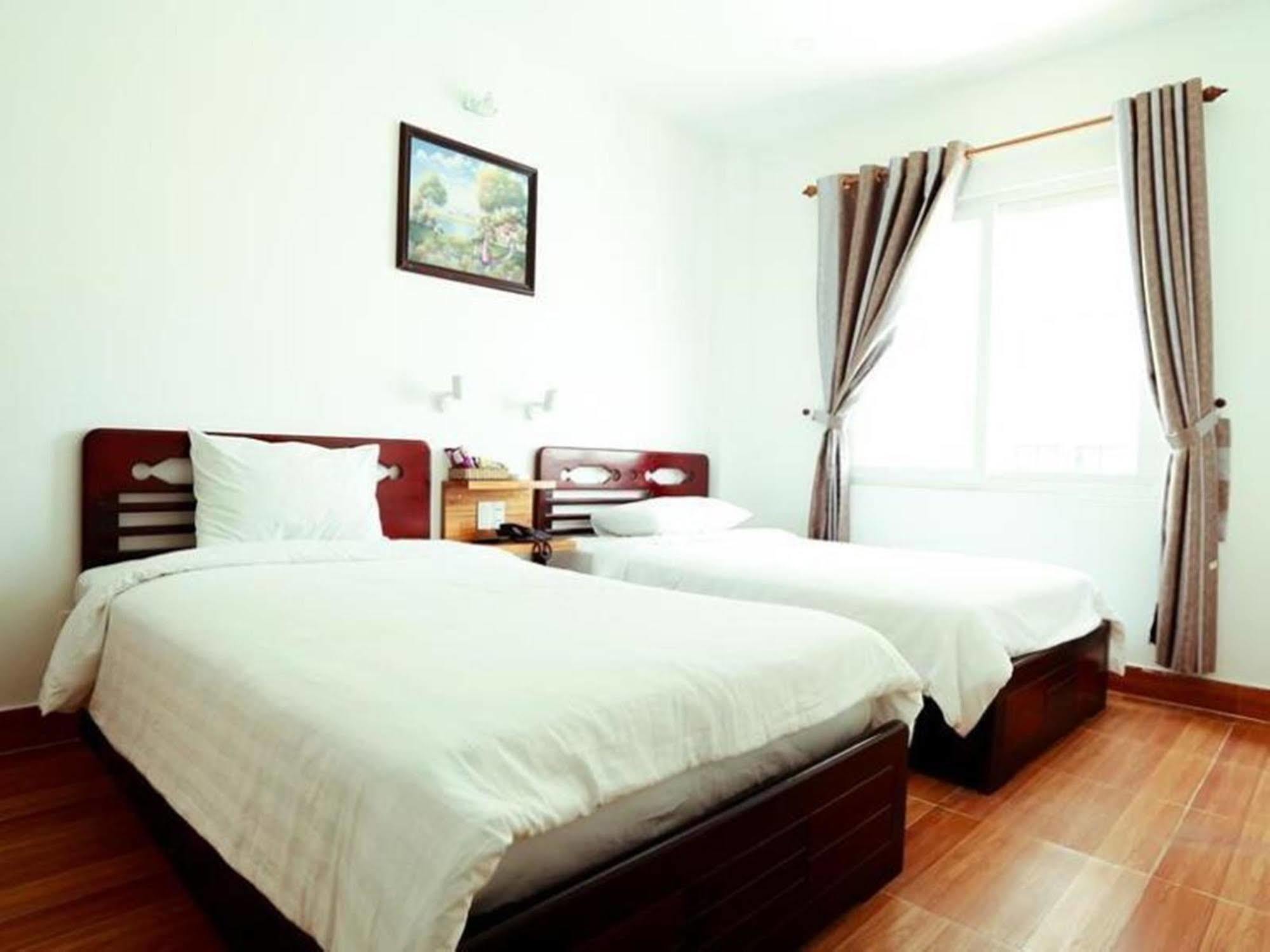 Xuan Hung Hotel Дананг Екстериор снимка