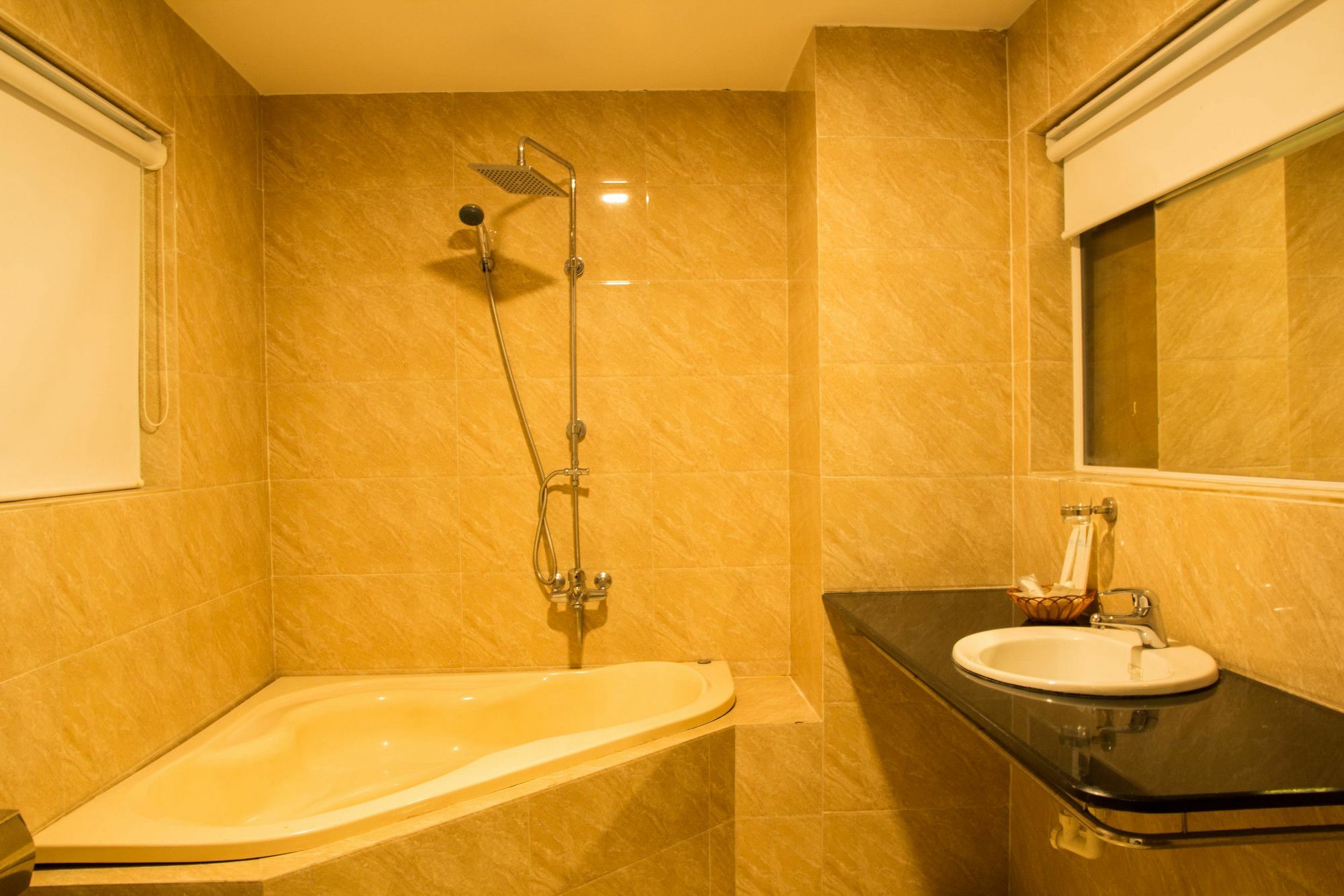 Xuan Hung Hotel Дананг Екстериор снимка